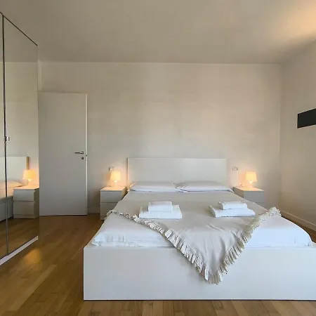 The House Of Veils - Elegance And Comfort Rho Fiera Apartment Pregnana Milanese
