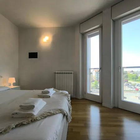 The House Of Veils - Elegance And Comfort Rho Fiera Apartment